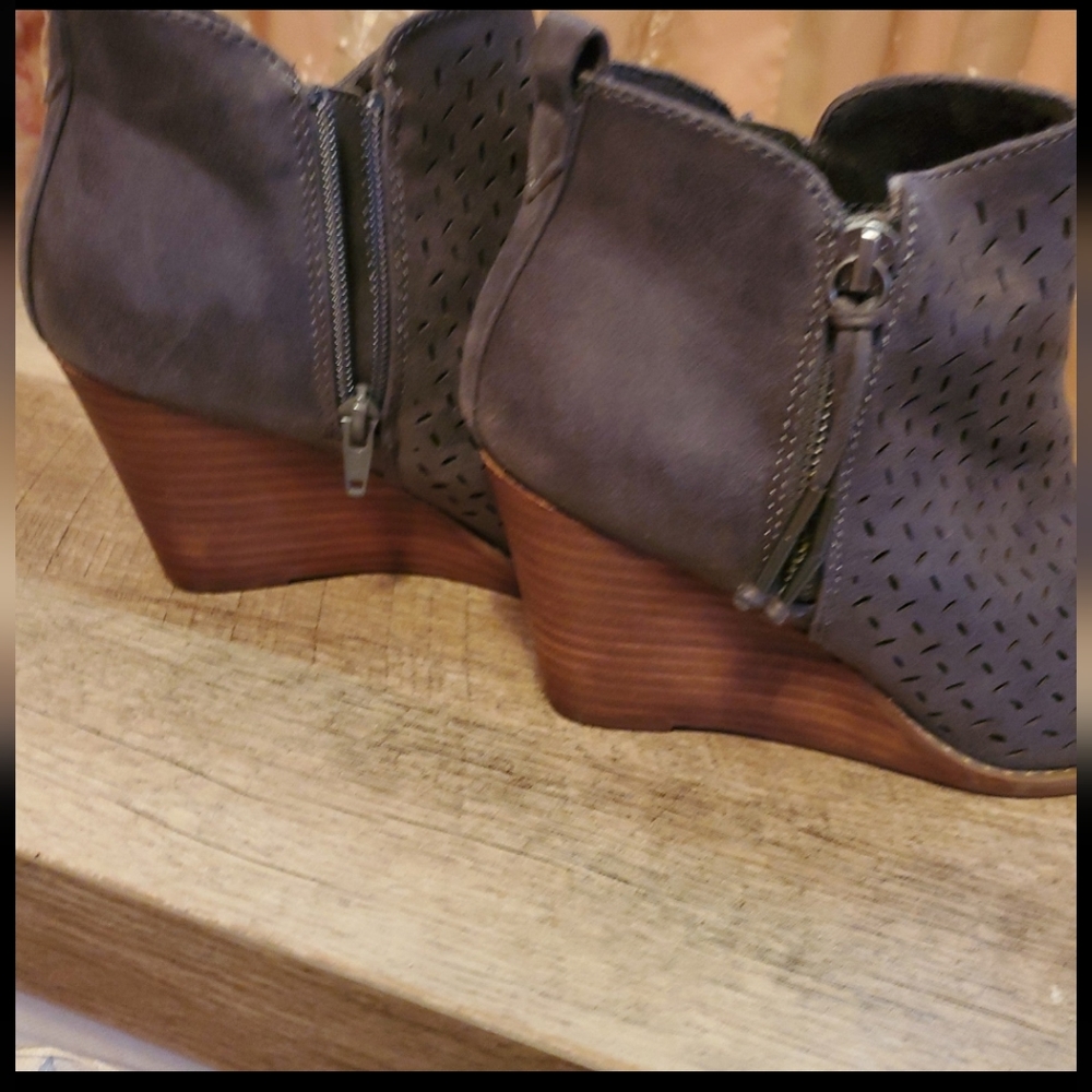 Booties - Picture 3 of 5